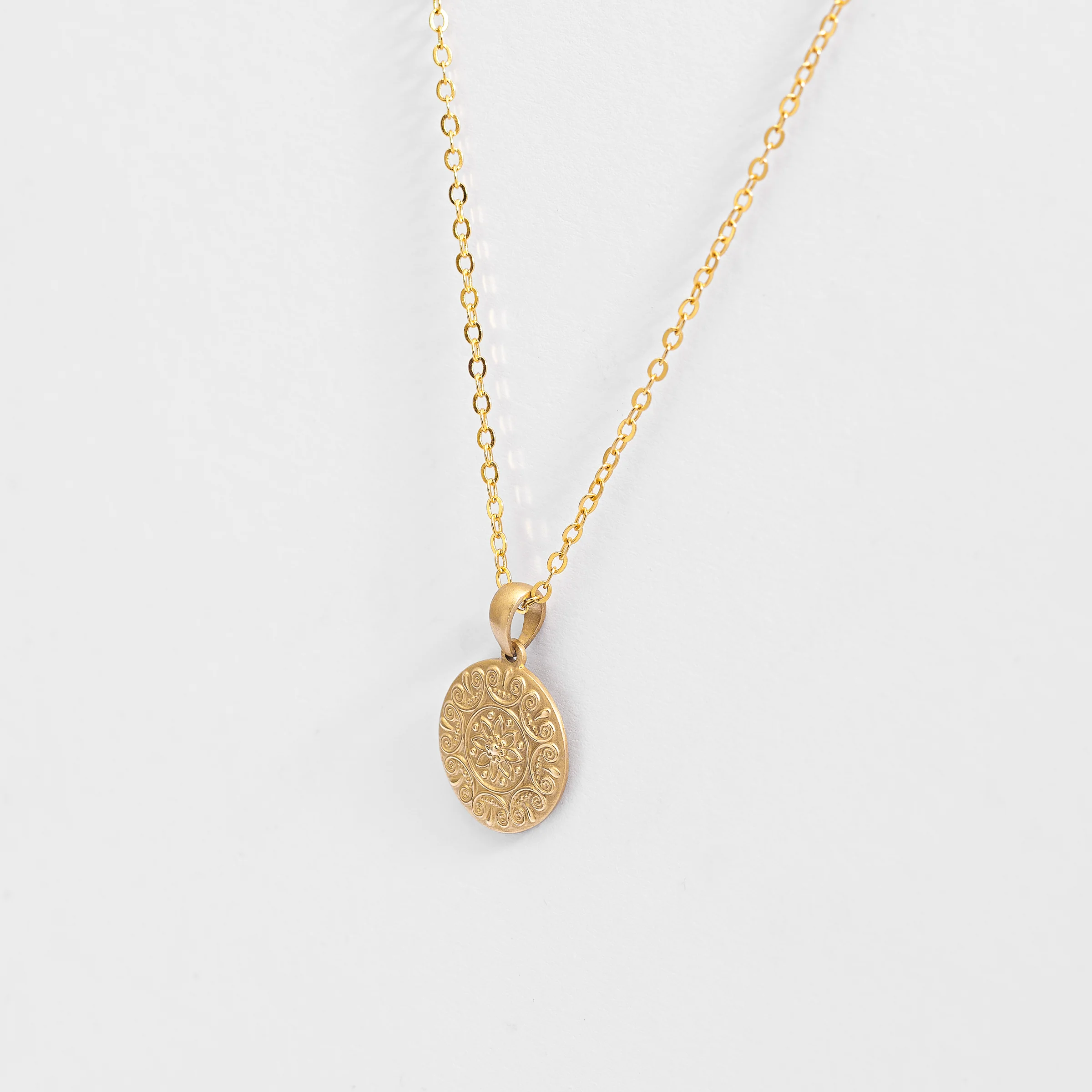 9K Yellow Gold Fancy Mandala Embossed Round Disc Pendant 15mm - Image 2