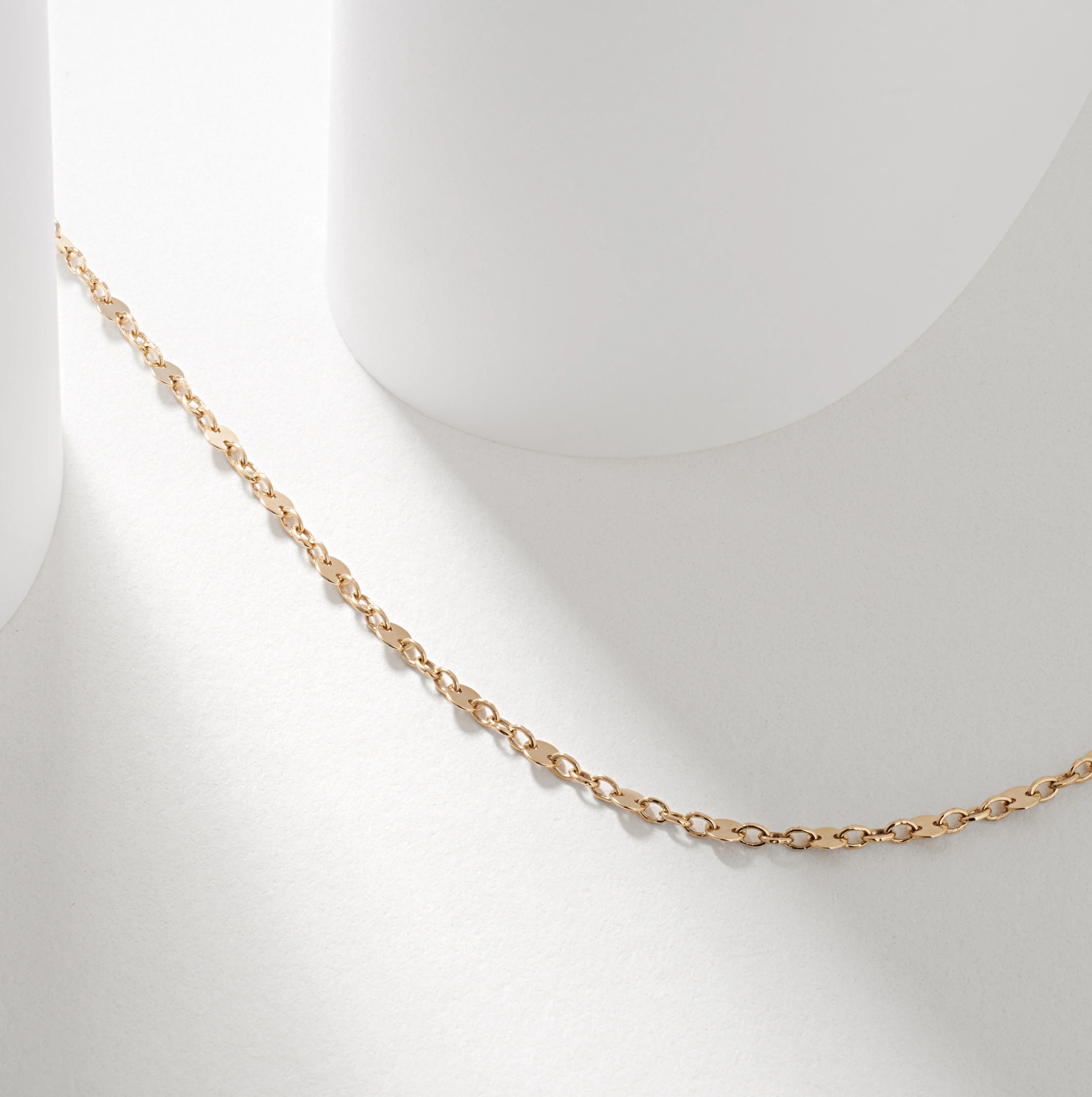 9k Yellow Gold Flat Disc Necklace 45cm