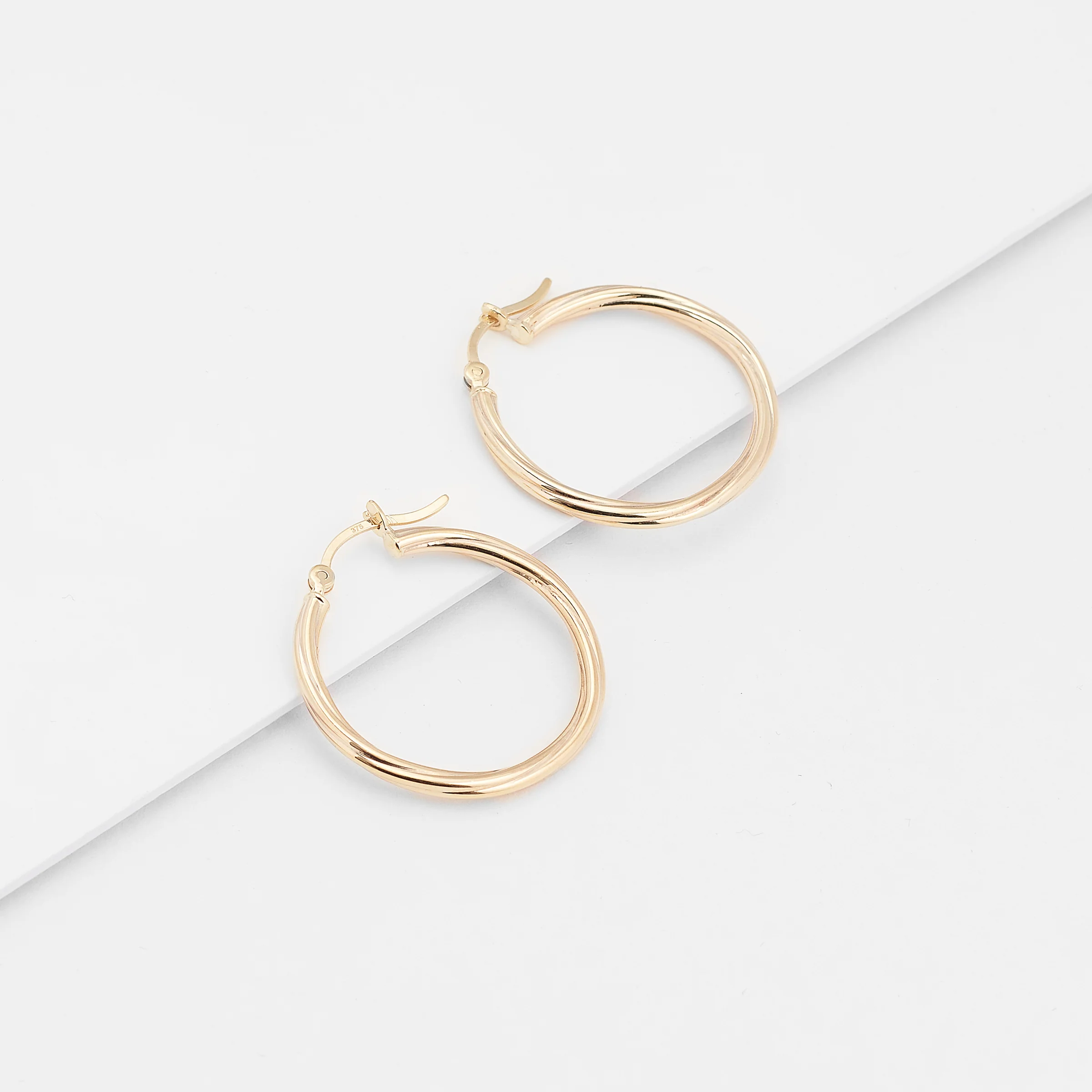9K Yellow Gold Round Lined Hoop Earrings 20mm