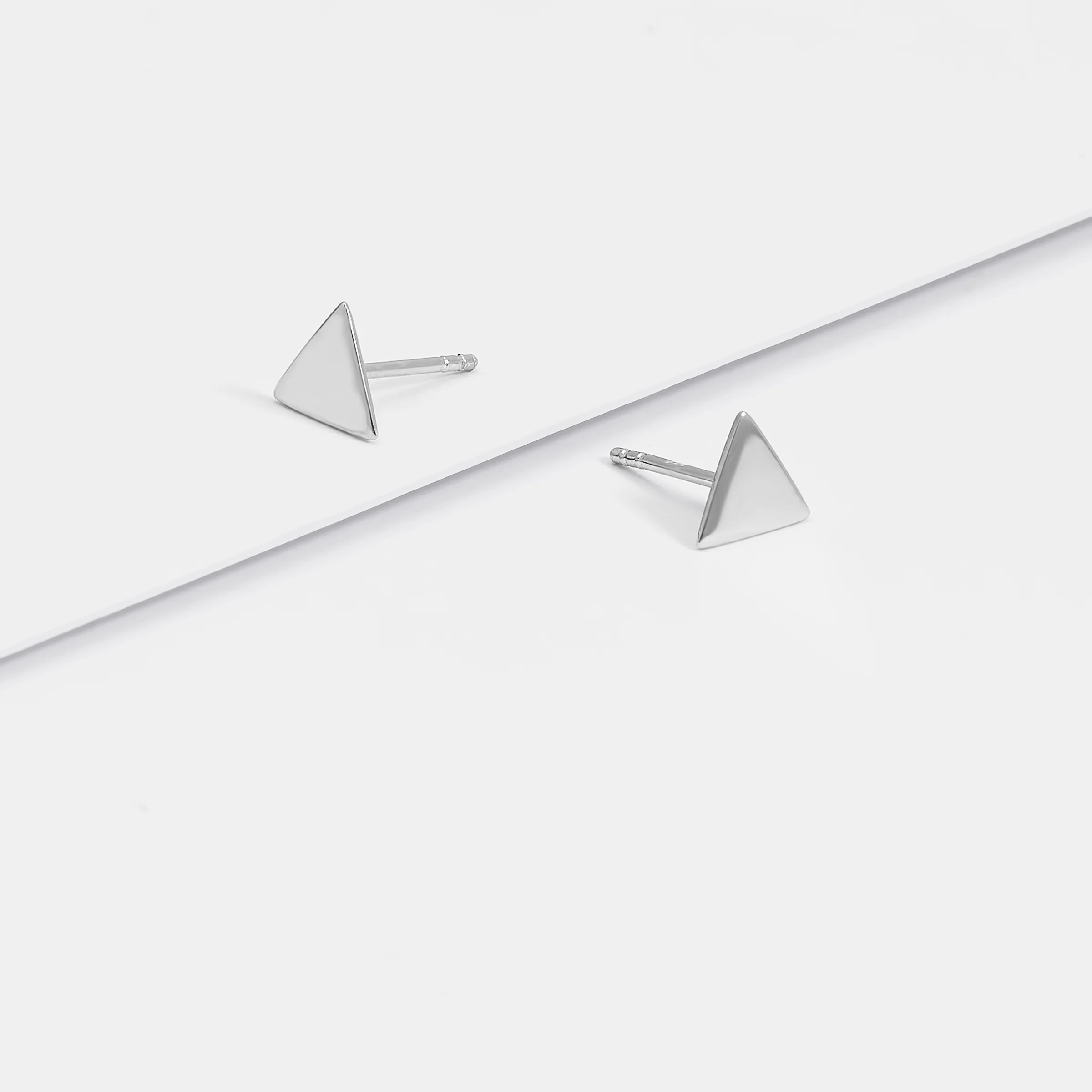 Sterling Silver Flat Triangle Disc Stud Earrings 7mm